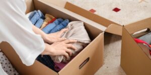 Packing Tips: How to Pack a Carton of Clothes Vs a Suitcase?